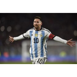 Uma canção sobre a juventude e a despedida de Lionel Messi Uma canção sobre a juventude e a despedida de Lionel Messi